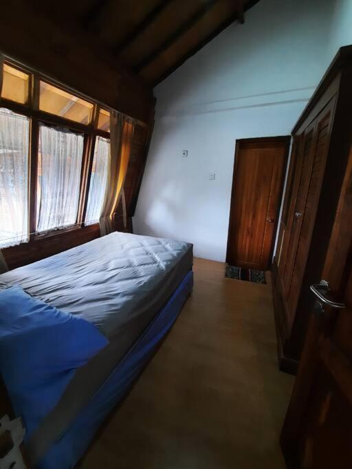 Villa As-Salam, Kadungora, Garut Exterior photo