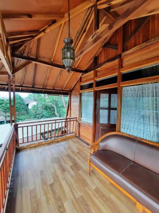 Villa As-Salam, Kadungora, Garut Exterior photo
